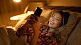 Sending A 'Good Night' Text Has Seriously Underrated Benefits For Any Relationship