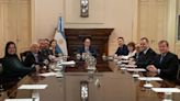 Guillermo Francos encabezó su primera reunión de Gabinete con pocos ministros y recibió a Katopodis
