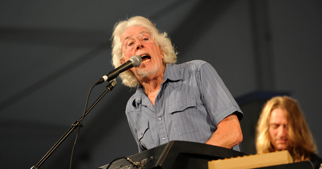 John Mayall, Pioneer of British Blues, Is Dead at 90