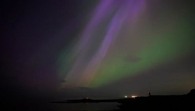 Northern Lights captured over Whitley Bay lighthouse in incredible timelapse video