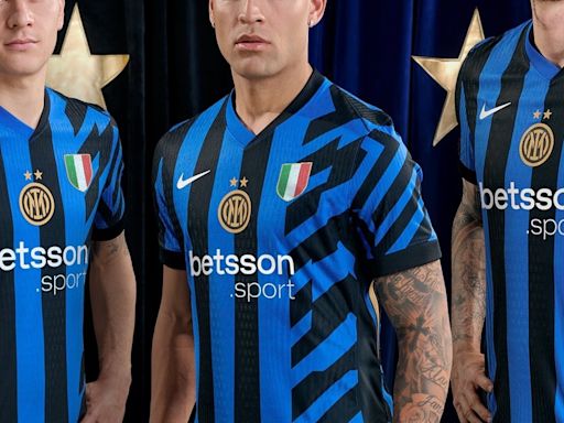 Lautaro Martínez, modelo de la particular presentación de la camiseta del Inter