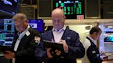 Wall Street se desploma mientras Reserva Federal empuja los temores de recesión