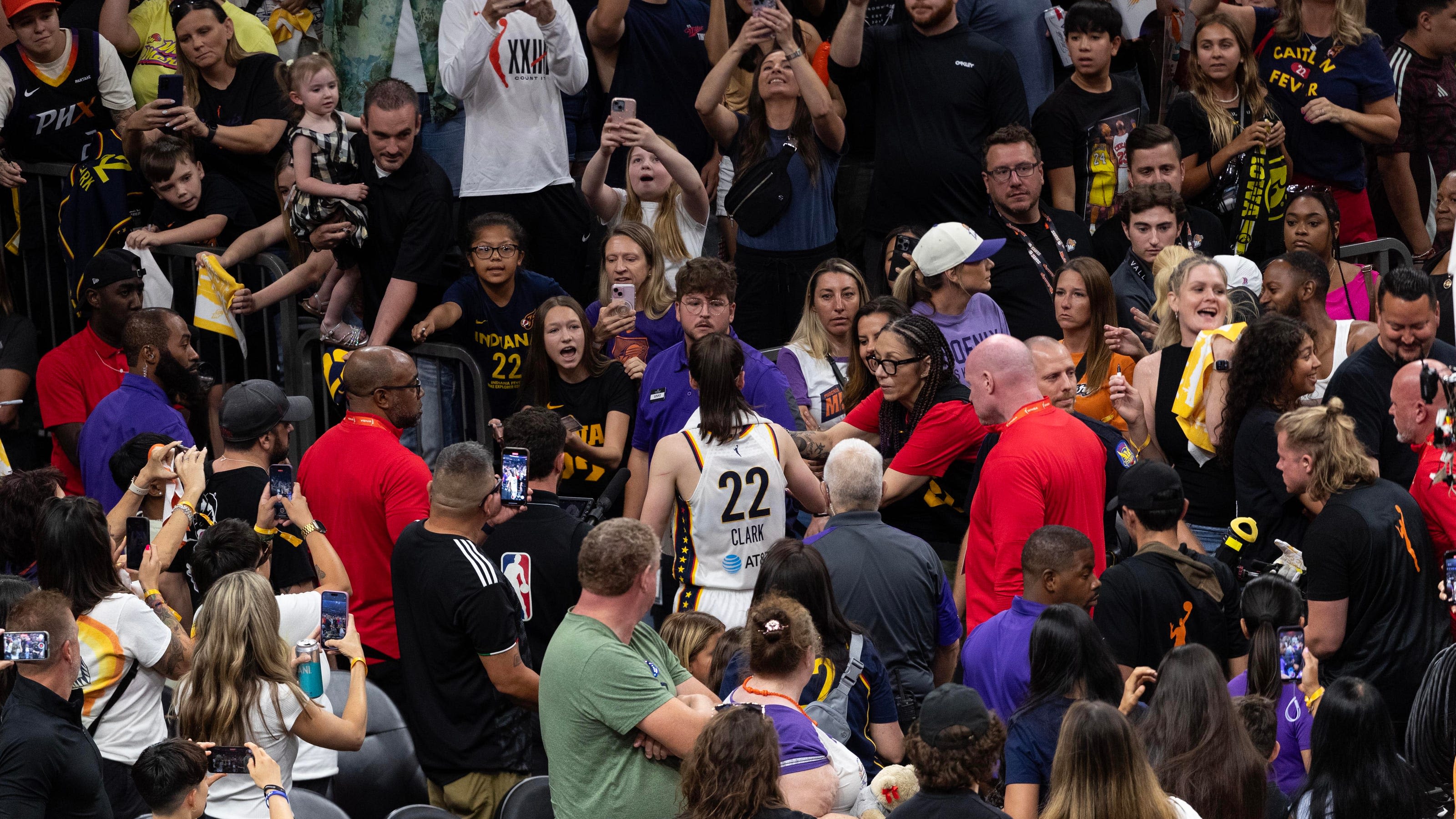 Indiana Fever's Caitlin Clark, fans take over Footprint Center Sunday against Mercury