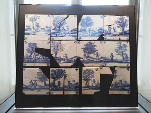 Homem devolve azulejos do século 17 por correio a museu pouco antes de morrer
