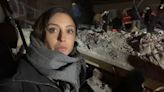 A procura de sobreviventes debaixo dos escombros na Turquia
