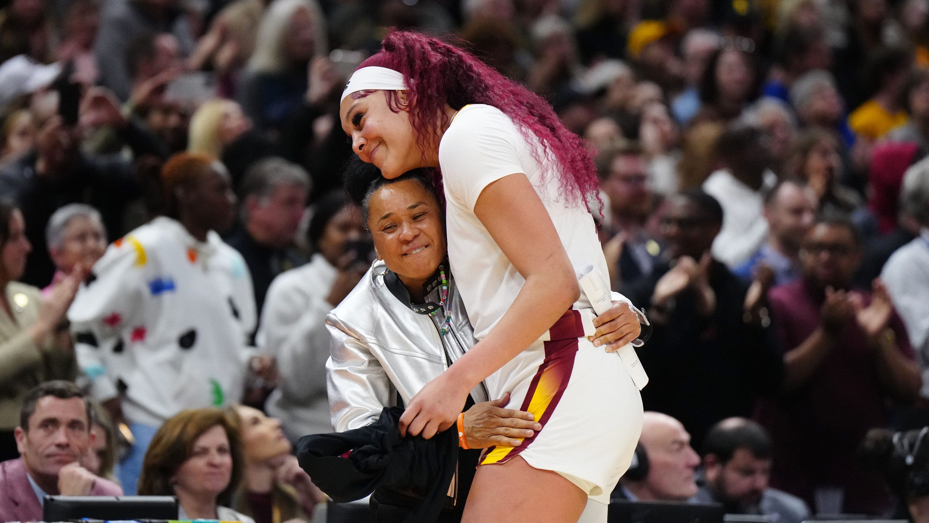 Dawn Staley sat courtside to watch three former Gamecocks play in WNBA on Tuesday night