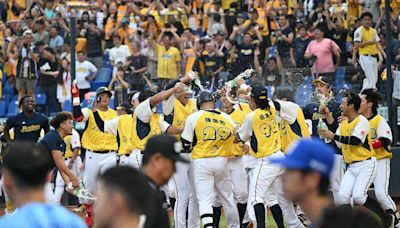 王威晨追平轟、陳俊秀再見轟 中信戲劇性勝出！