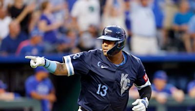 Salvador Perez s 3-run homer highlights 6-run 5th inning, leads Royals to 6-0 win over Cubs