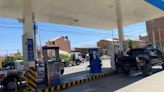 Inspeccionan estación de servicio tras denuncias de venta irregular de combustible en Cochabamba