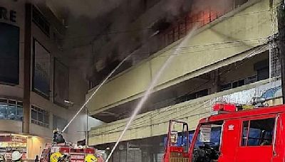 Dawn fire hits Baguio mall