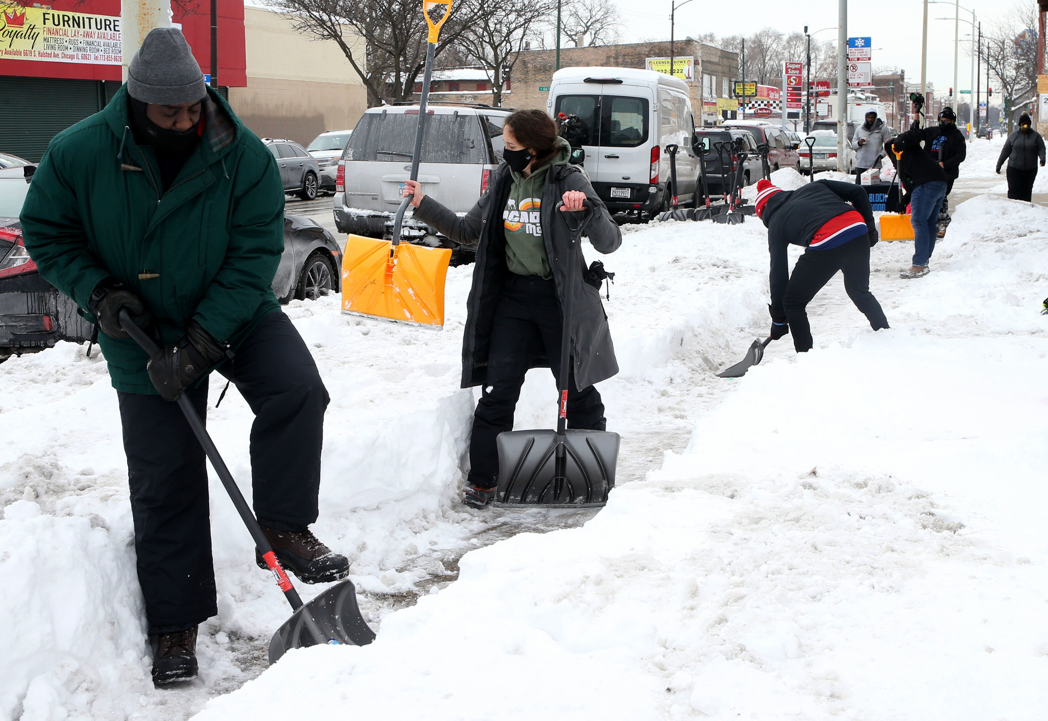 Editorial: Citywide sidewalk snow removal is unaffordable. Marty Quinn shows his aldermanic colleagues a better way.
