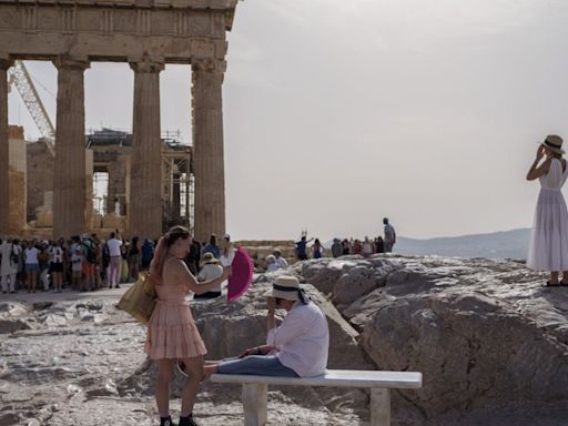 Los veraneantes no deben subestimar al calor en Grecia si no quieren poner en riesgo su vida