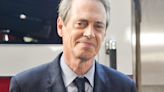 El actor Steve Buscemi, agredido en plena calle: tuvo que ser trasladado al hospital