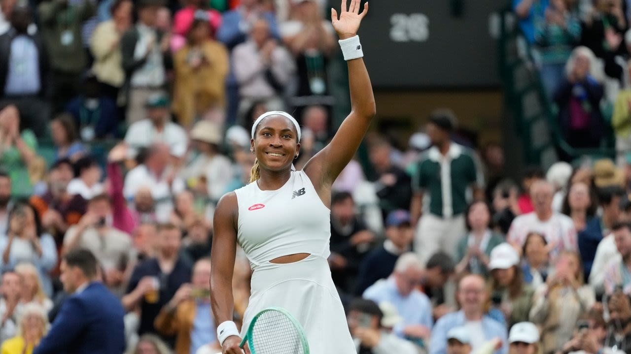 Coco Gauff overcomes Sonay Kartal's home-court advantage to reach 4th round at Wimbledon