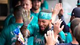 AL West-leading Mariners stay hot with 8-5 win over Guardians