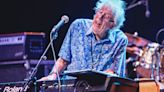 Murió John Mayall, padrino de Eric Clapton y pionero del blues británico