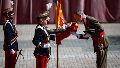 Felipe VI vuelve a jurar la bandera en Zaragoza con la Princesa Leonor de testigo