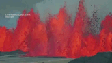 Un volcán de Islandia vuelve a entrar en erupción en forma espectacular cuando corrientes de lava alcanzan las murallas defensivas de la ciudad