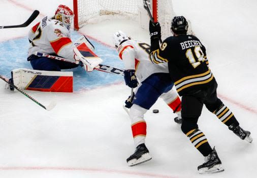 Bruins show support for, and belief in, Johnny Beecher after mistake and rookie’s better for it - The Boston Globe