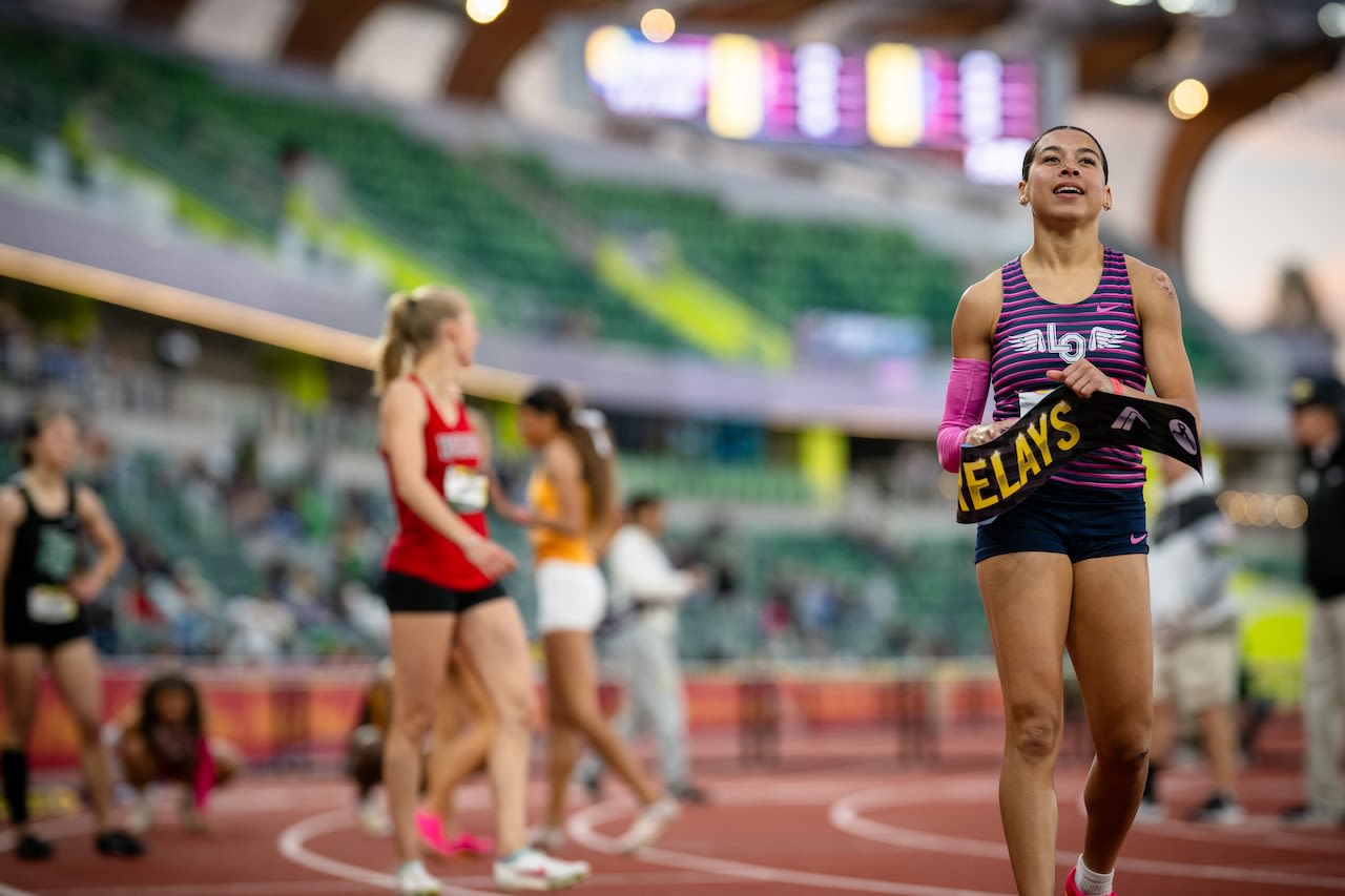 Lake Oswego’s Josie Donelson sets new state 400 record, becomes first runner to get below 53 seconds