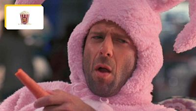 Même les fans de Bruce Willis ne connaissent pas ce film où il est déguisé en lapin rose