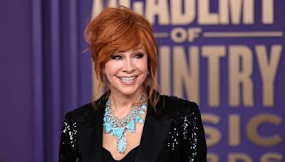 Reba McEntire Shares Photos From "Amazing" Family Vacation