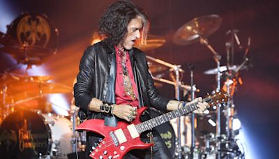 Here’s how to sound like Joe Perry, by our man on the inside, guitar tech Darren Hurst