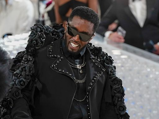 Sean 'Diddy' Combs returns key to New York City