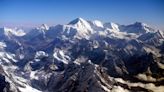 Encuentran muerto a un escalador keniano en el Everest: hay un británico y dos sherpas desaparecidos