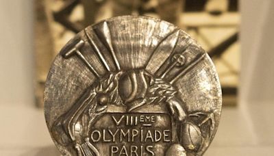 100 years after winning Olympic silver, the Paris Four row once more in B.C. exhibit