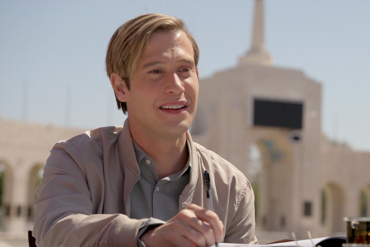 What time will Tyler Henry's live show be on Netflix? 'Live From The Other Side' streaming info