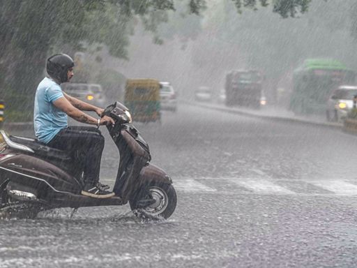 Delhi rains: Monday morning showers for national capital; IMD predicts rains for next five days