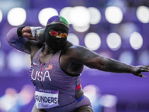 ‘I want to encourage other women’: US star Raven Saunders wears mask and sunglasses in shot put semifinals | CNN