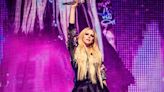 Avril Lavigne, criticada por ofrecer el concierto "más corto de la historia"