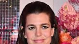 Carlota Casiraghi triunfa con su peinado 'coquette' en el Baile de la Rosa