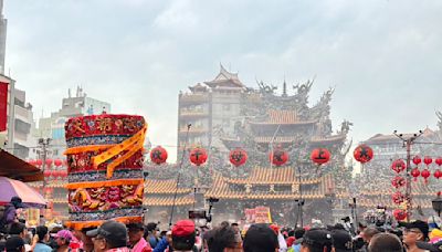 北港朝天宮媽祖遶境盛況空前 鑾轎沿路「吃炮」嗨翻天