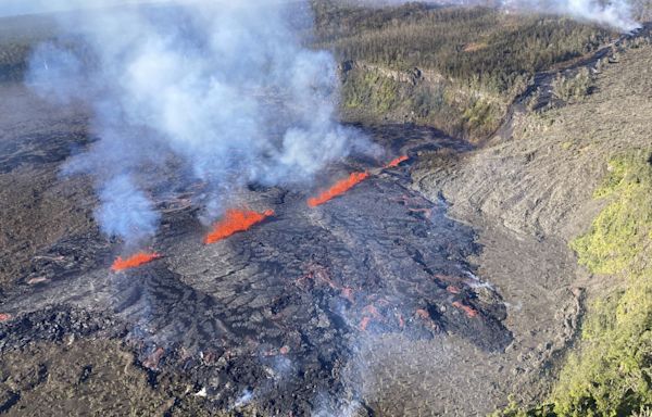 Kilauea Volcano eruption resumes in Hawaii park, gas warning issued