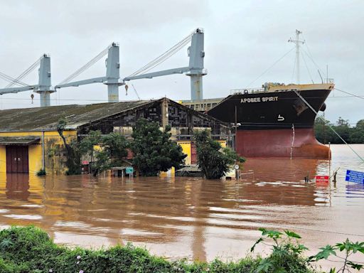 RS chega a 100 mortes em meio a falta de água e comida e temor de novas tempestades