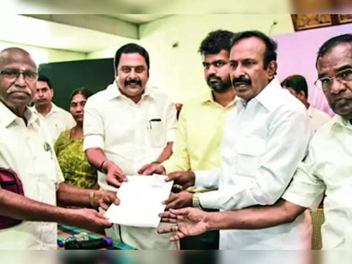 Tamil Nadu Minister Rules Out Immediate Reduction of Tasmac Outlets | Coimbatore News - Times of India