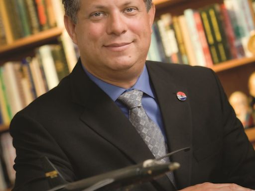 Son of CIA U-2 pilot Francis Gary Powers, focus of Steven Spielberg film ‘Bridge of Spies,’ to speak in Oshkosh