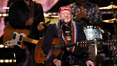 Willie Nelson's Team Updates 'Worried' Fans Amid Another Show Cancellation