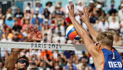 Unmut beim Beachvolleyball: Buhrufe gegen van de Velde