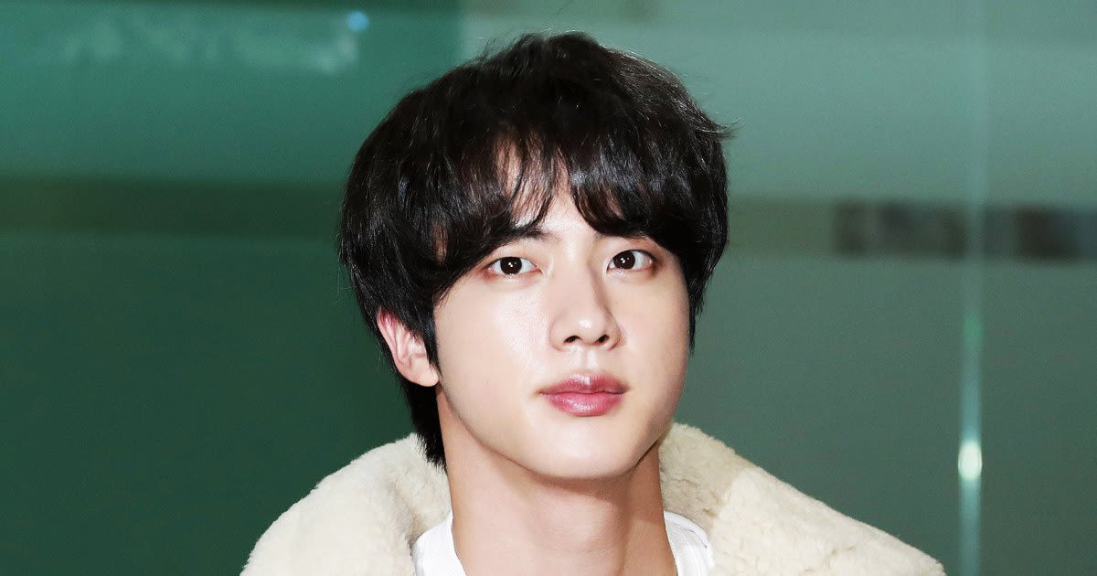 BTS' Jin Named as 2024 Paris Olympics Torchbearer