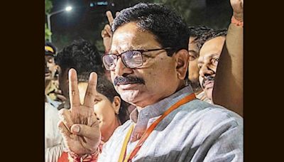 Mumbai North West candidate urges LS authority not to administer oath of Ravindra Waikar