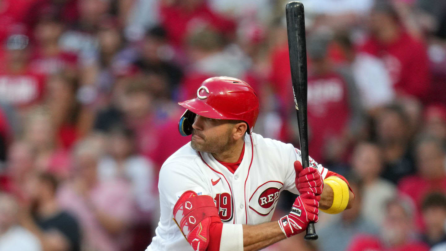 Toronto Blue Jays Provide Injury Updates on Joey Votto, Yariel Rodriguez