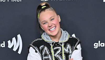 JoJo Siwa Clapbacks That Deserve to Be at the Top of the Pyramid