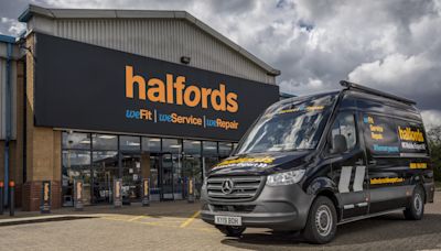 Halfords sees profits tumble and cautions over trading woes