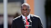 Roosevelt Skerrit jura como primer ministro de Dominica por un sexto mandato
