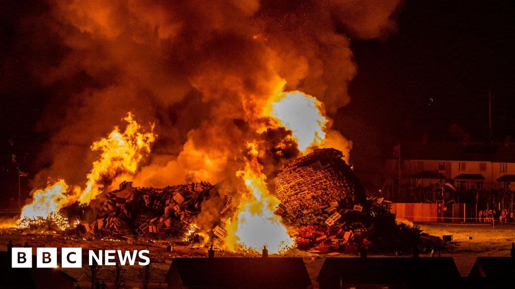 The Twelfth: Why are bonfires lit in Northern Ireland?