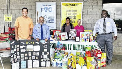 Christmas in July brings in supplies for Humane Society | Robesonian